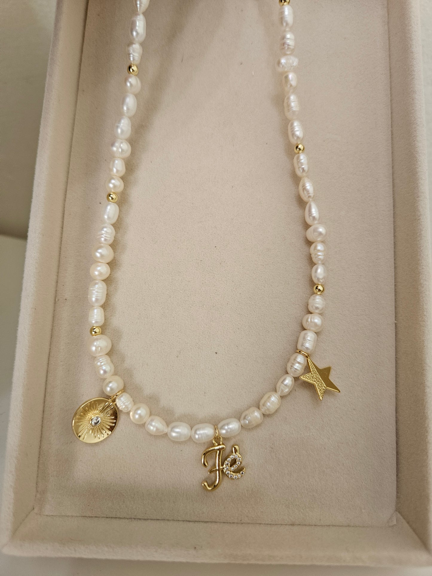 Faith pearl Necklace