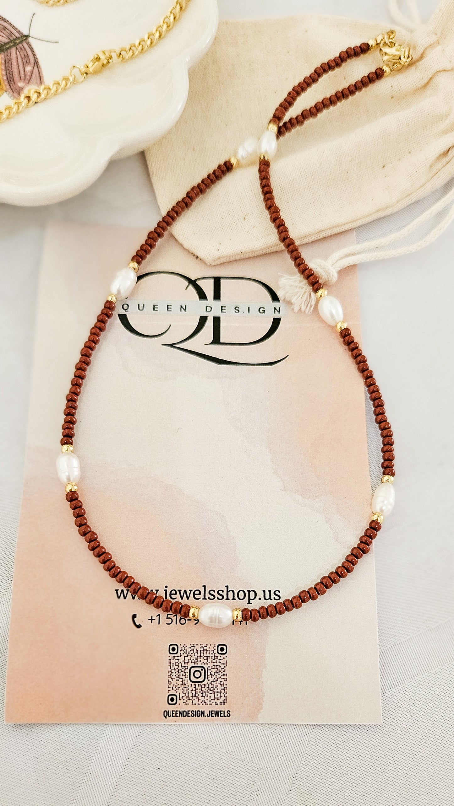 Pearls and wine Necklace